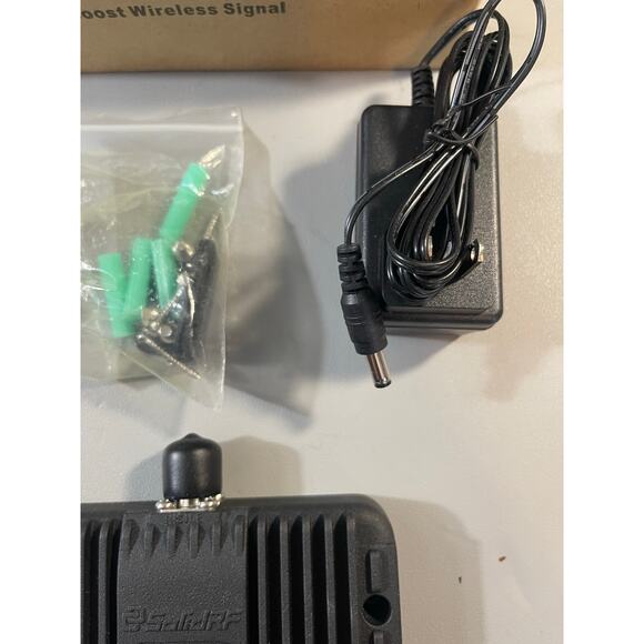 SOLIDRF CELL PHONE REPEATER FIVE BAND SIGNAL BOOSTER - Picture 5 of 8